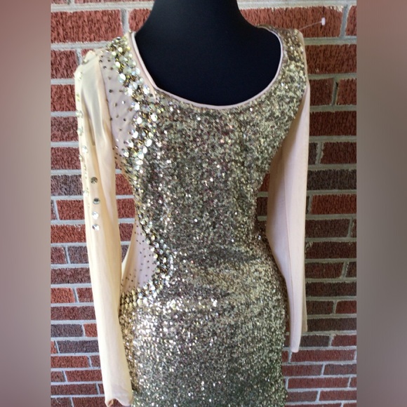 Reversible Gold sequined sheer Prom dress Size M - Picture 9 of 14